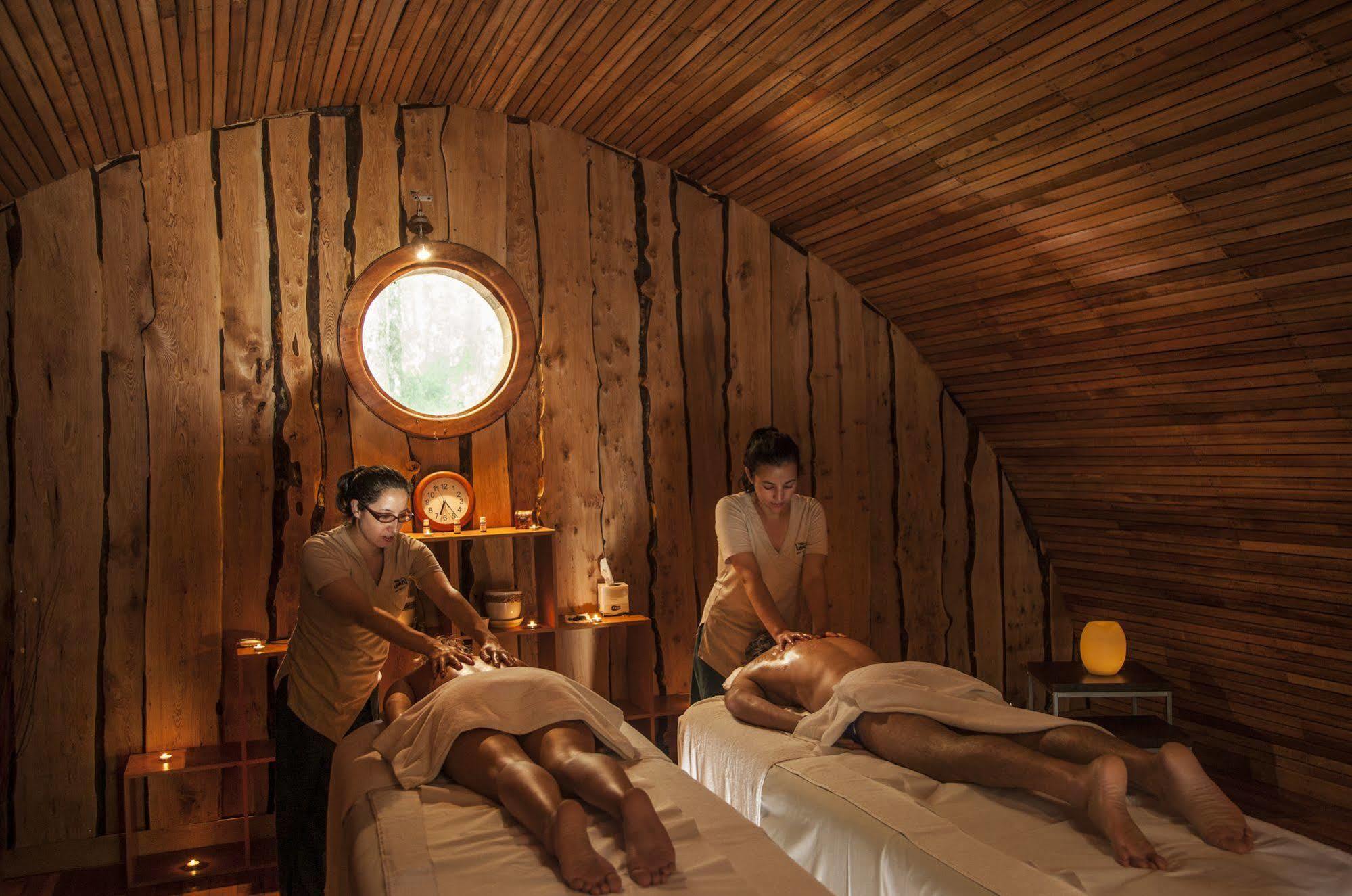 Huilo Huilo Nawelpi Lodge 富伊港 外观 照片